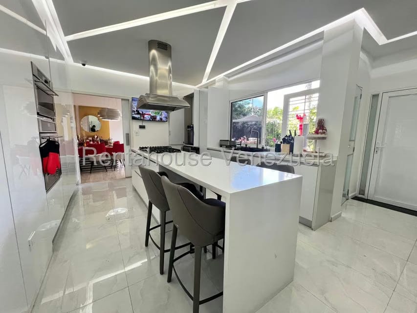 Casa (Multipes Niveles) en Venta en Santa Paula, Distrito Metropolitano - 10