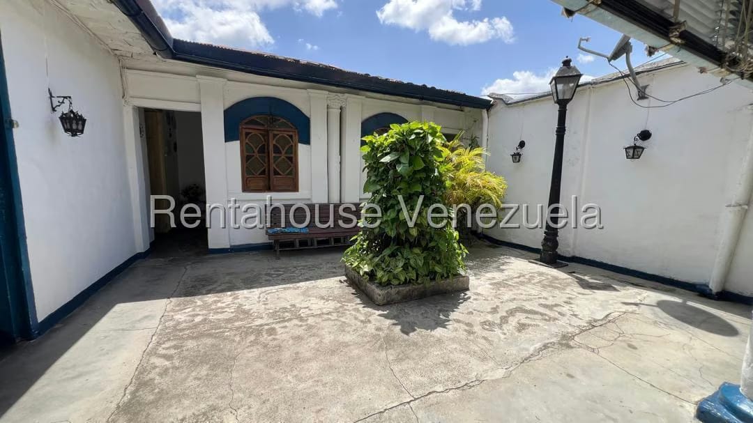 Casa (Colonial) en Venta en Petare, Distrito Metropolitano - 11