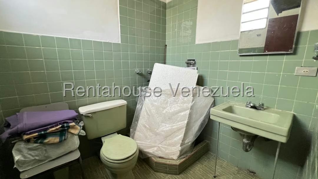 Casa (Colonial) en Venta en Petare, Distrito Metropolitano - 25