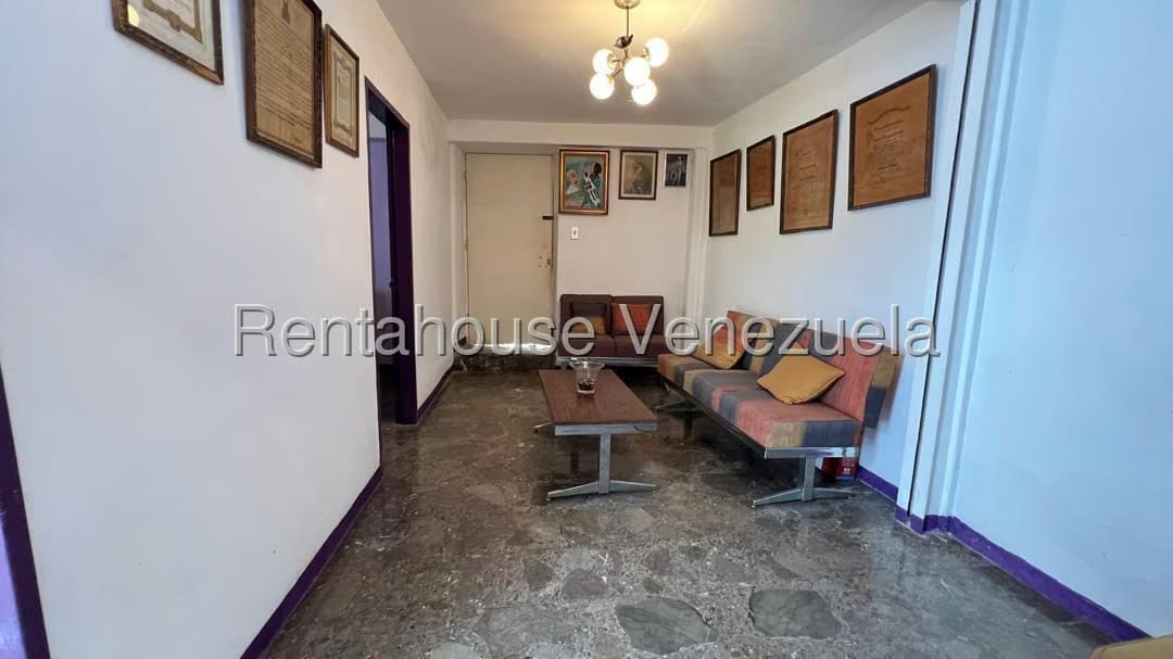 Casa (Colonial) en Venta en Petare, Distrito Metropolitano - 28