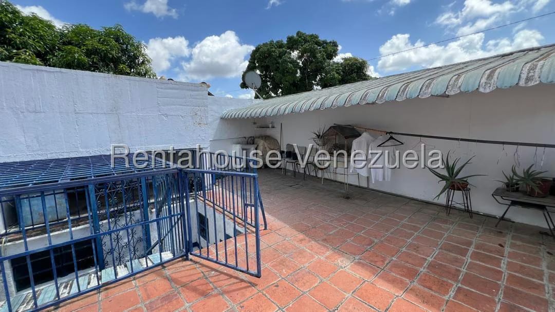 Casa (Colonial) en Venta en Petare, Distrito Metropolitano - 35