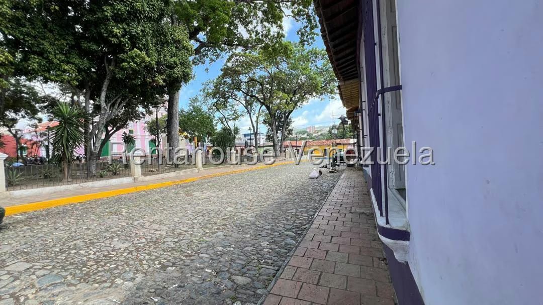 Casa (Colonial) en Venta en Petare, Distrito Metropolitano - 36