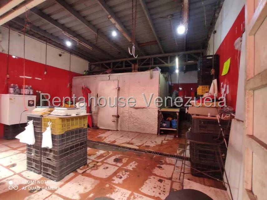 Comercial (Edificio) en Venta en Petare, Distrito Metropolitano - 2