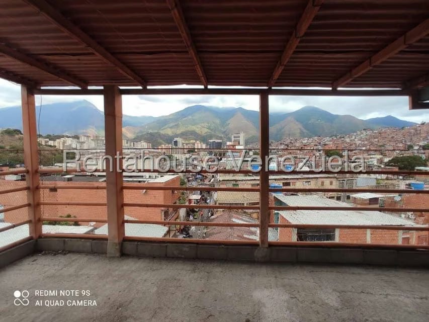 Comercial (Edificio) en Venta en Petare, Distrito Metropolitano - 11