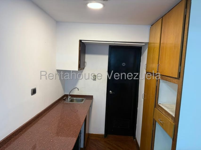 Comercial (Oficina) en Alquiler en Colinas de Bello Monte, Distrito Metropolitano - 15