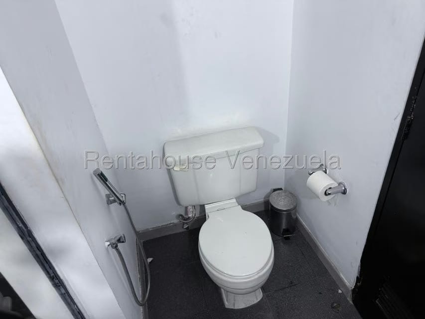 Comercial (Oficina) en Alquiler en Colinas de Bello Monte, Distrito Metropolitano - 17