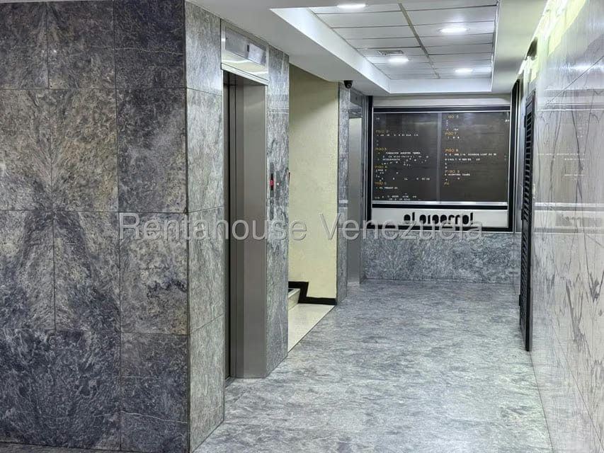 Comercial (Oficina) en Alquiler en Colinas de Bello Monte, Distrito Metropolitano - 4