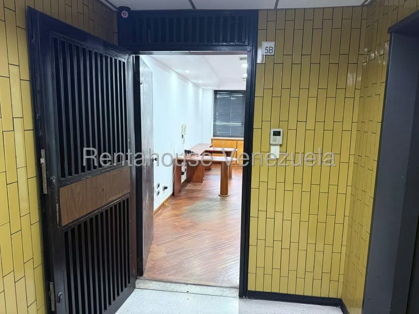 Comercial (Oficina) en Alquiler en Colinas de Bello Monte, Distrito Metropolitano - 6