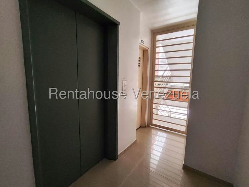 Apartamento (1 Nivel) en Venta en Llano Alto, Miranda - 30