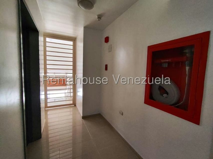 Apartamento (1 Nivel) en Venta en Llano Alto, Miranda - 4