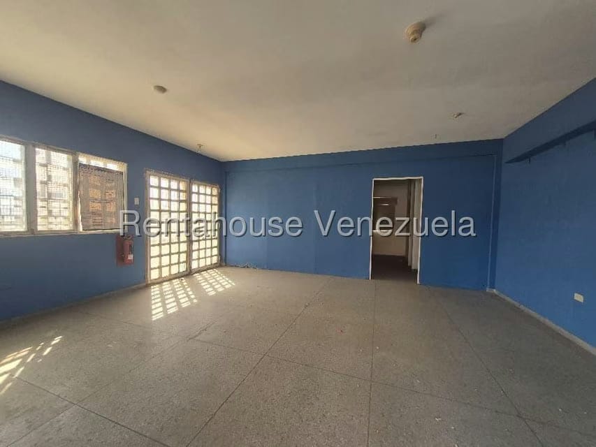 Comercial (Edificio) en Venta en Centro, Falcon - 12