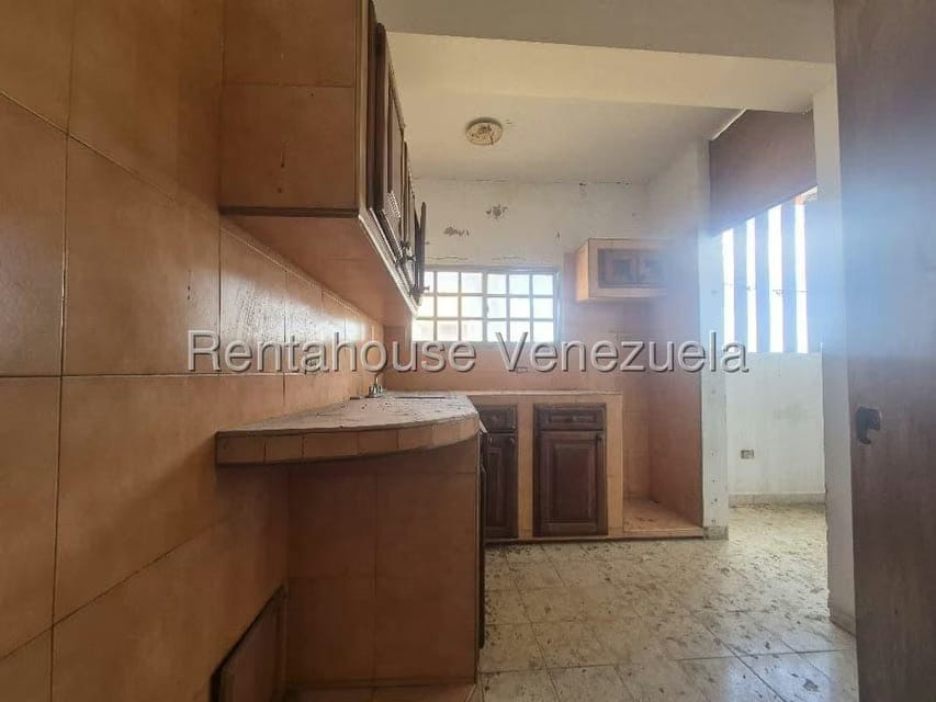 Comercial (Edificio) en Venta en Centro, Falcon - 13