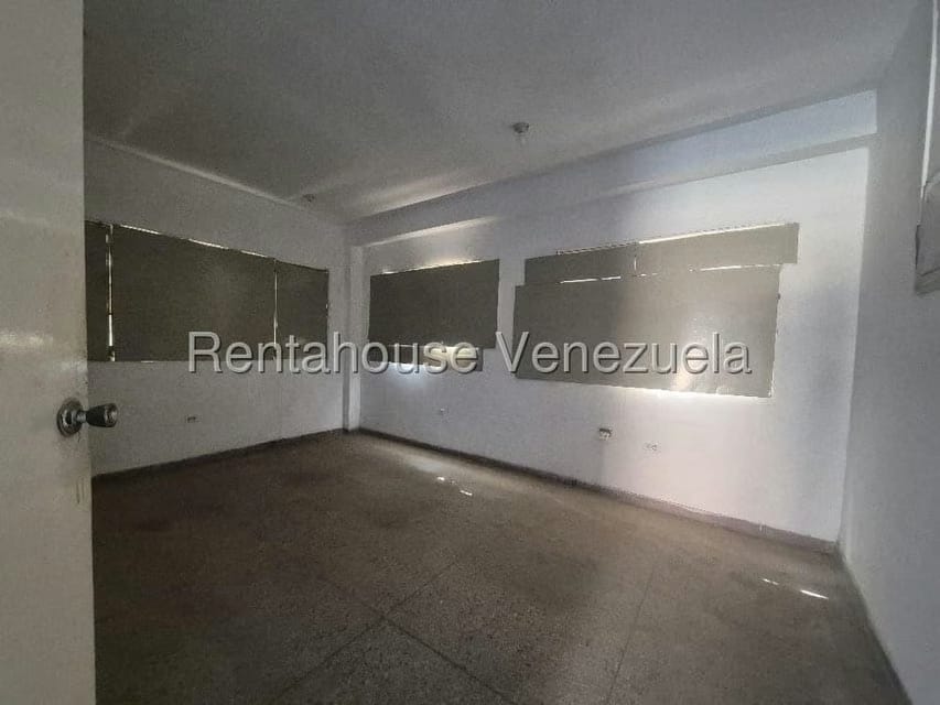 Comercial (Edificio) en Venta en Centro, Falcon - 14