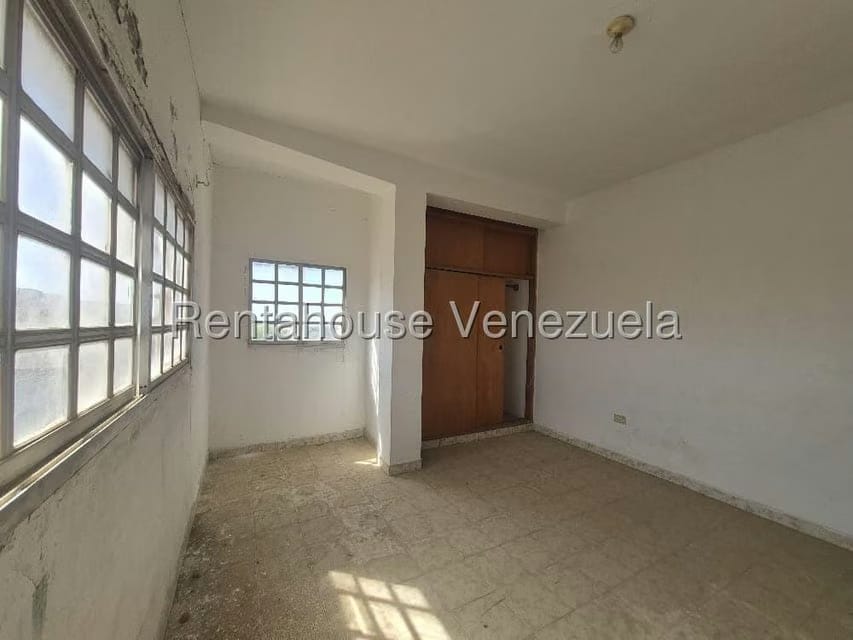 Comercial (Edificio) en Venta en Centro, Falcon - 15