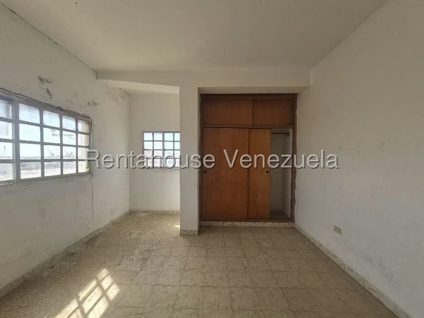 Comercial (Edificio) en Venta en Centro, Falcon - 17
