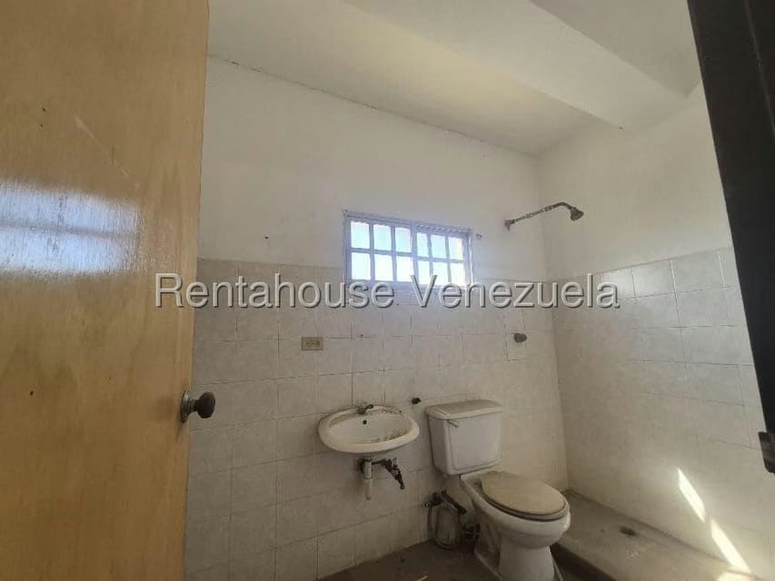 Comercial (Edificio) en Venta en Centro, Falcon - 19