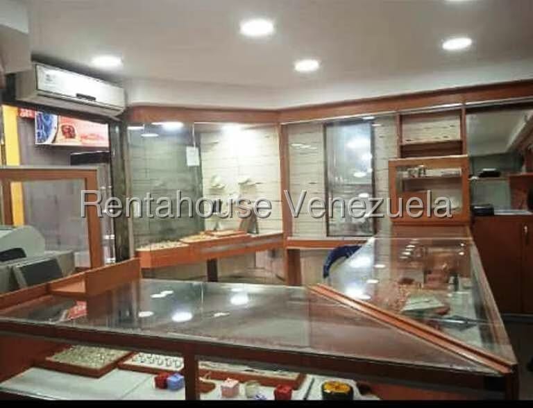 Comercial (Local Comercial) en Venta en Parroquia Catedral, Distrito Metropolitano - 10