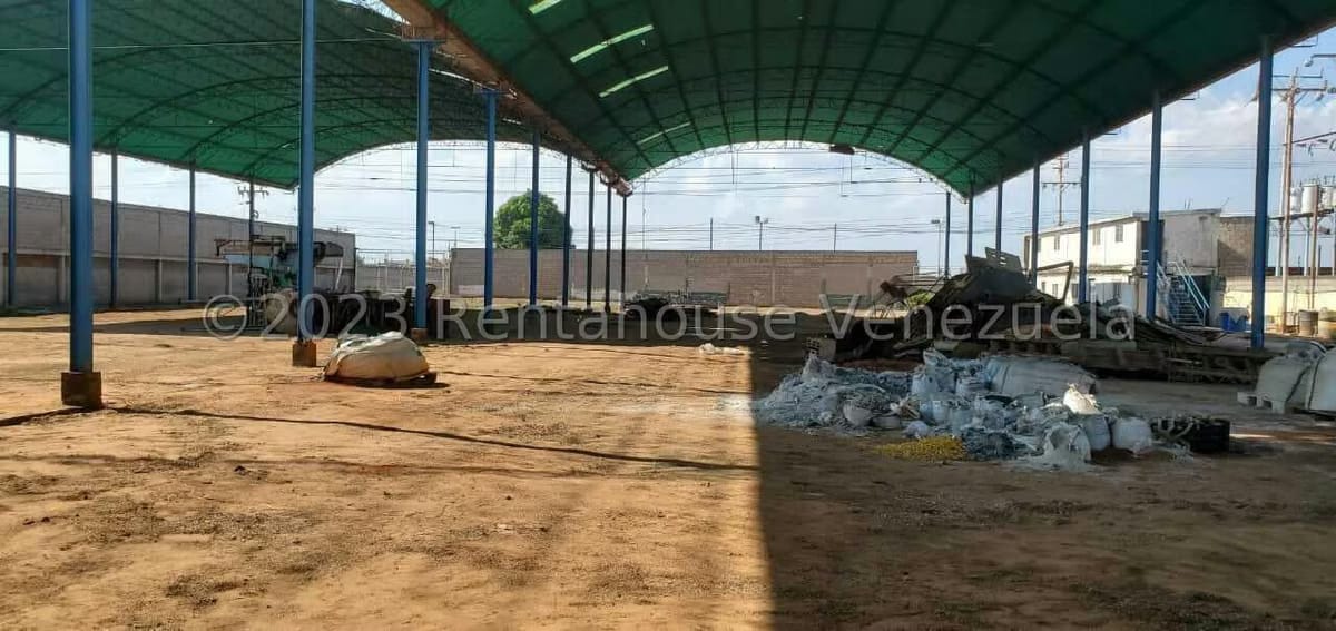 Comercial (Galpon - Deposito) en Venta en San Francisco, Zulia - 33