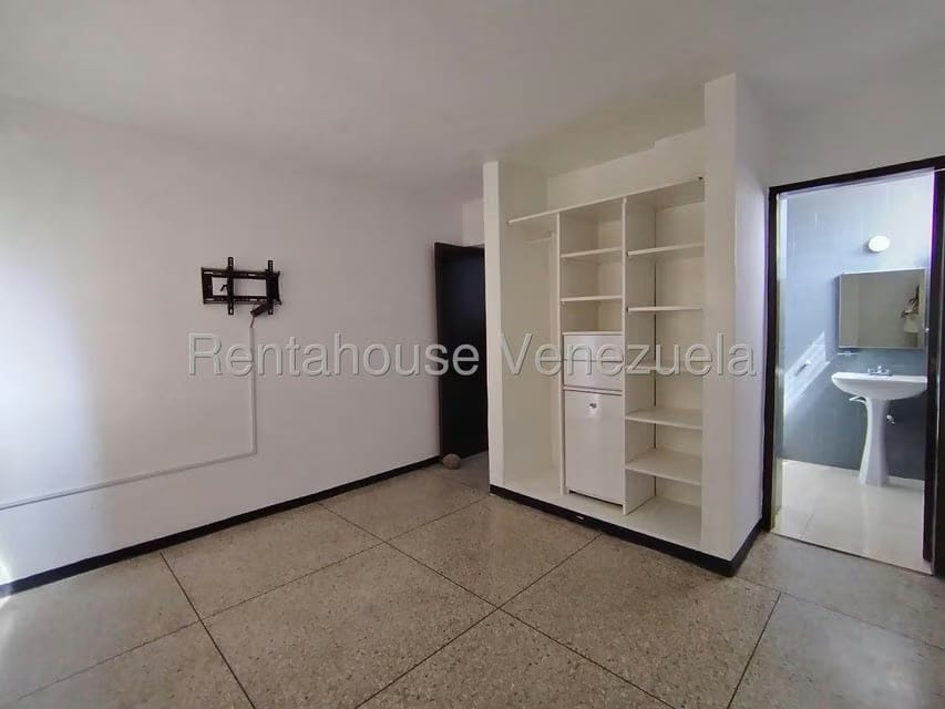 Apartamento (1 Nivel) en Alquiler en Centro, Lara - 22