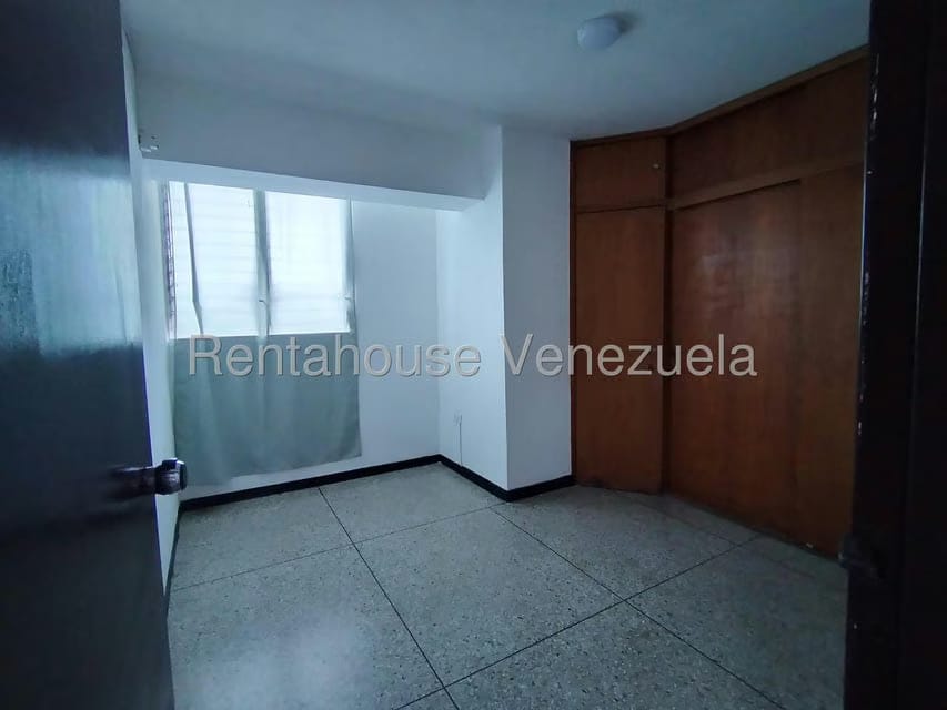 Apartamento (1 Nivel) en Alquiler en Centro, Lara - 24