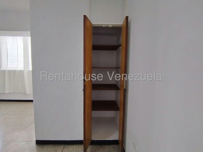 Apartamento (1 Nivel) en Alquiler en Centro, Lara - 27