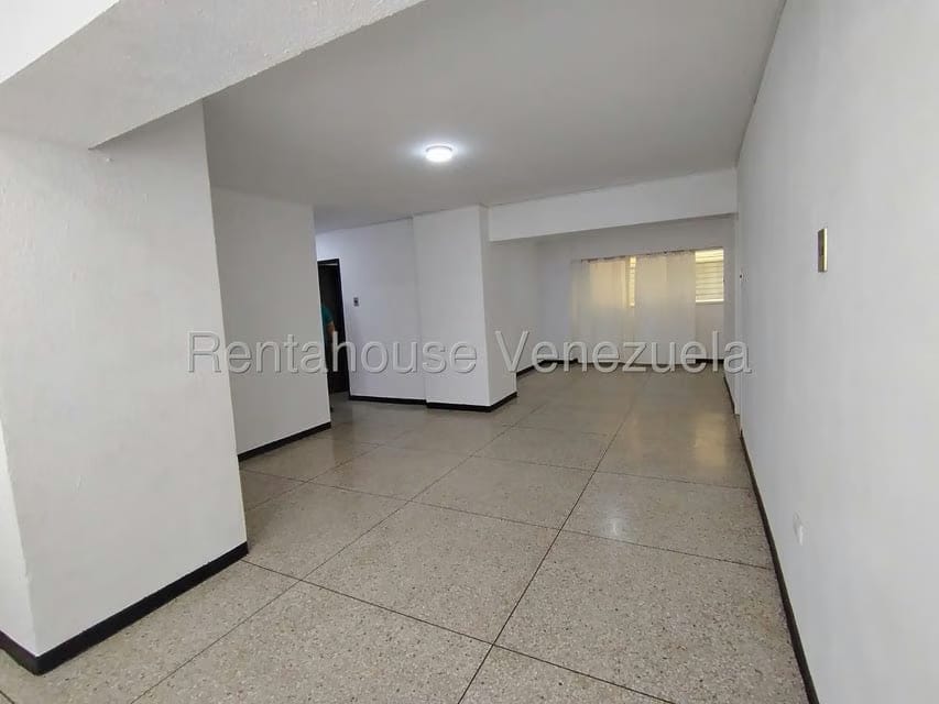 Apartamento (1 Nivel) en Alquiler en Centro, Lara - 6