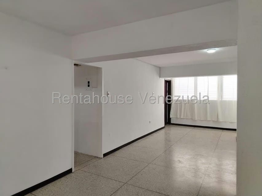 Apartamento (1 Nivel) en Alquiler en Centro, Lara - 9