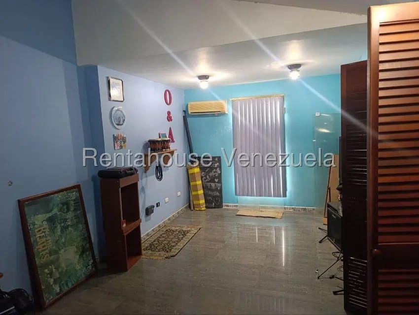 Casa (Duplex) en Venta en La Esmeralda, Carabobo - 17