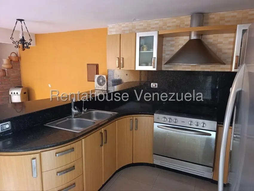 Casa (Duplex) en Venta en La Esmeralda, Carabobo - 6