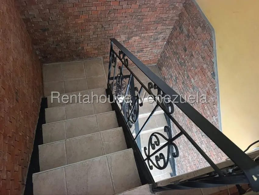 Casa (Duplex) en Venta en La Esmeralda, Carabobo - 8