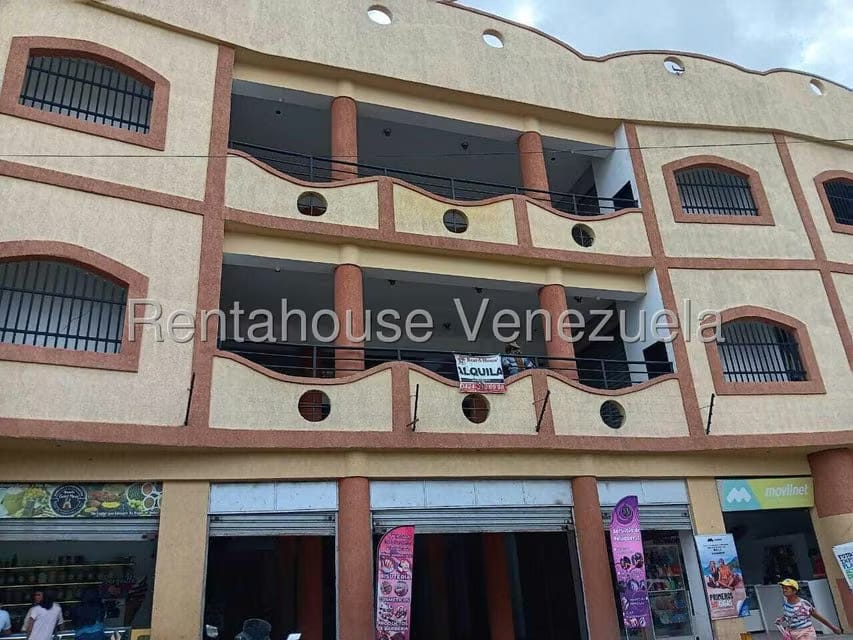 Comercial (Local Comercial) en Alquiler en Centro, Aragua - 16