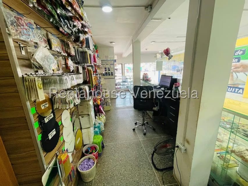 Negocios y Empresas (Comercio) en Venta en Zona Oeste, Lara - 18