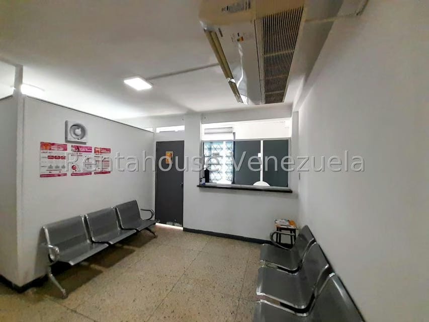 Comercial (Consultorio Medico) en Alquiler en Centro, Lara - 6