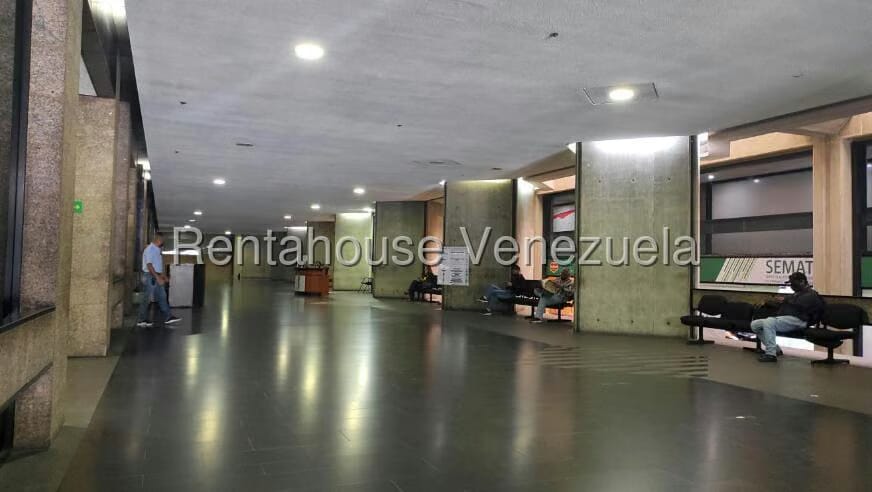 Comercial (Oficina) en Alquiler en Prados del Este, Distrito Metropolitano - 11