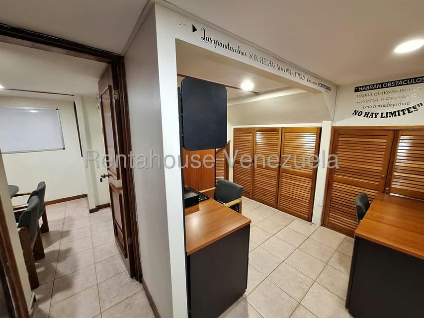 Comercial (Oficina) en Alquiler en Prados del Este, Distrito Metropolitano - 4