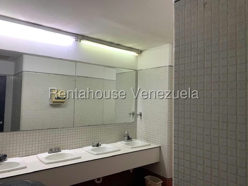 Comercial (Oficina) en Alquiler en Prados del Este, Distrito Metropolitano - 9