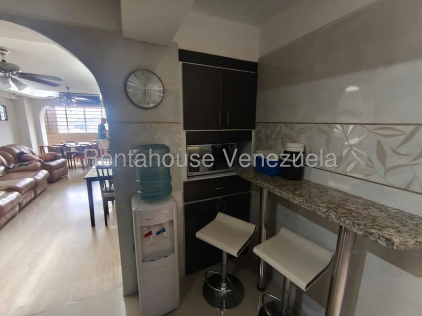 Apartamento (1 Nivel) en Alquiler en Macaracuay, Distrito Metropolitano - 11