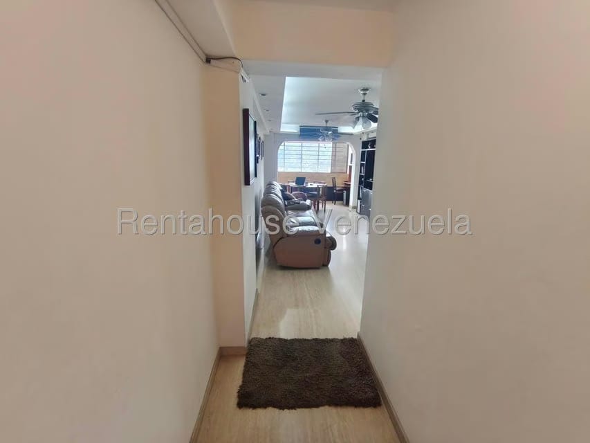 Apartamento (1 Nivel) en Alquiler en Macaracuay, Distrito Metropolitano - 3