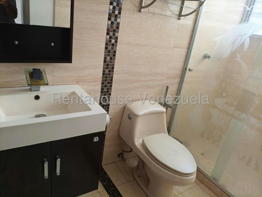 Apartamento (1 Nivel) en Alquiler en Macaracuay, Distrito Metropolitano - 25