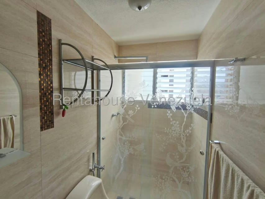Apartamento (1 Nivel) en Alquiler en Macaracuay, Distrito Metropolitano - 28