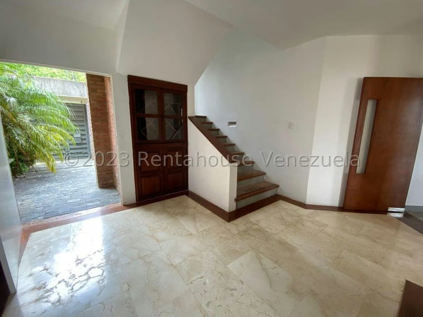 Casa (Duplex) en Venta en Alto Hatillo, Distrito Metropolitano - 2