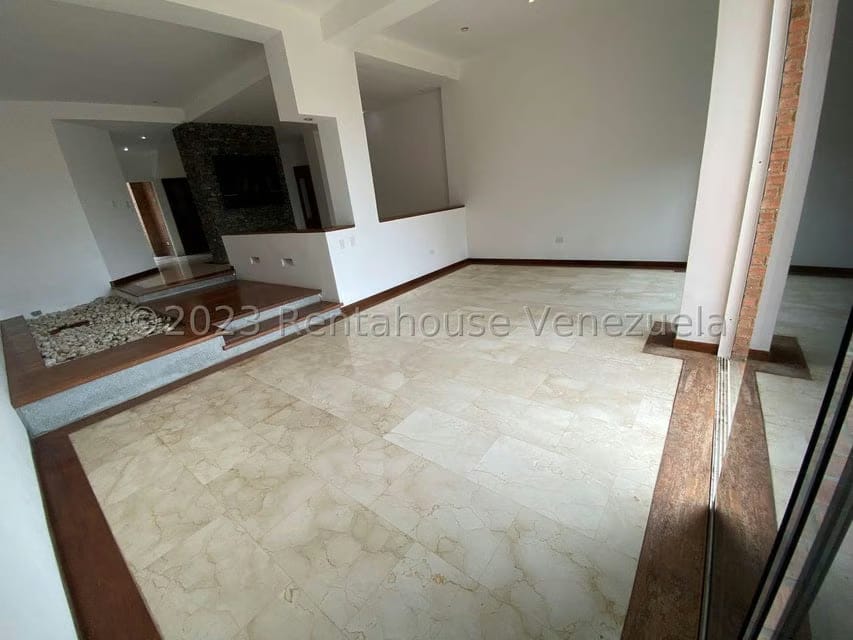 Casa (Duplex) en Venta en Alto Hatillo, Distrito Metropolitano - 11