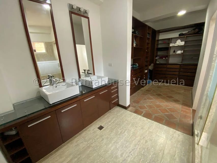 Casa (Duplex) en Venta en Alto Hatillo, Distrito Metropolitano - 18