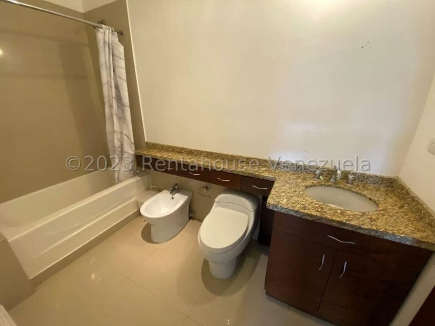 Casa (Duplex) en Venta en Alto Hatillo, Distrito Metropolitano - 20