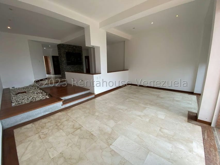 Casa (Duplex) en Venta en Alto Hatillo, Distrito Metropolitano - 9