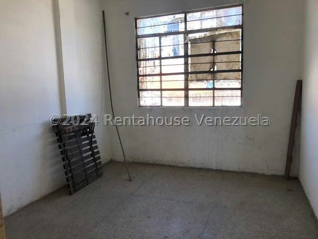 Comercial (Local Comercial) en Alquiler en La Candelaria, Carabobo - 36