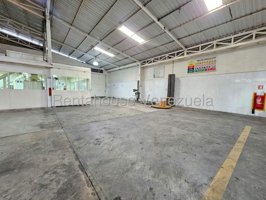 Comercial (Local Comercial) en Venta en San Joaquin de Turmero, Aragua - 13