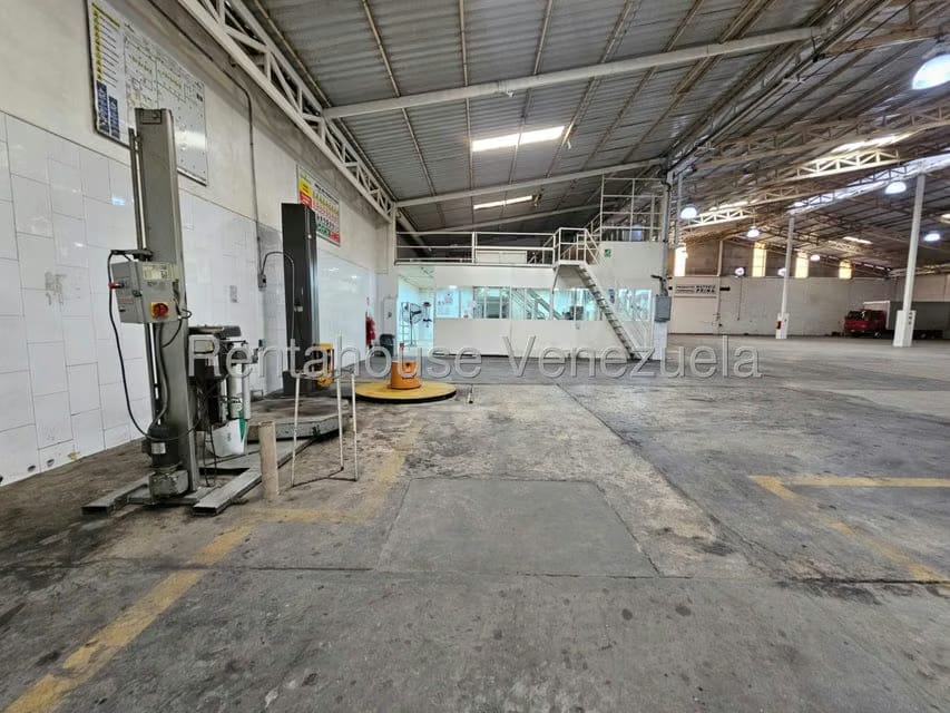 Comercial (Local Comercial) en Venta en San Joaquin de Turmero, Aragua - 37