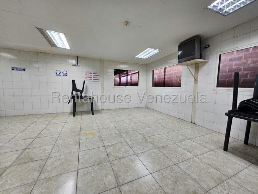 Comercial (Local Comercial) en Venta en San Joaquin de Turmero, Aragua - 41