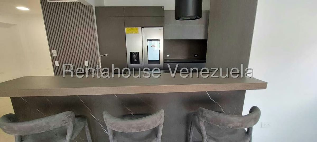 Apartamento (1 Nivel) en Alquiler en La Castellana, Distrito Metropolitano - 24